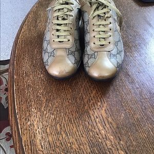 Gucci Bronze Color Size 37